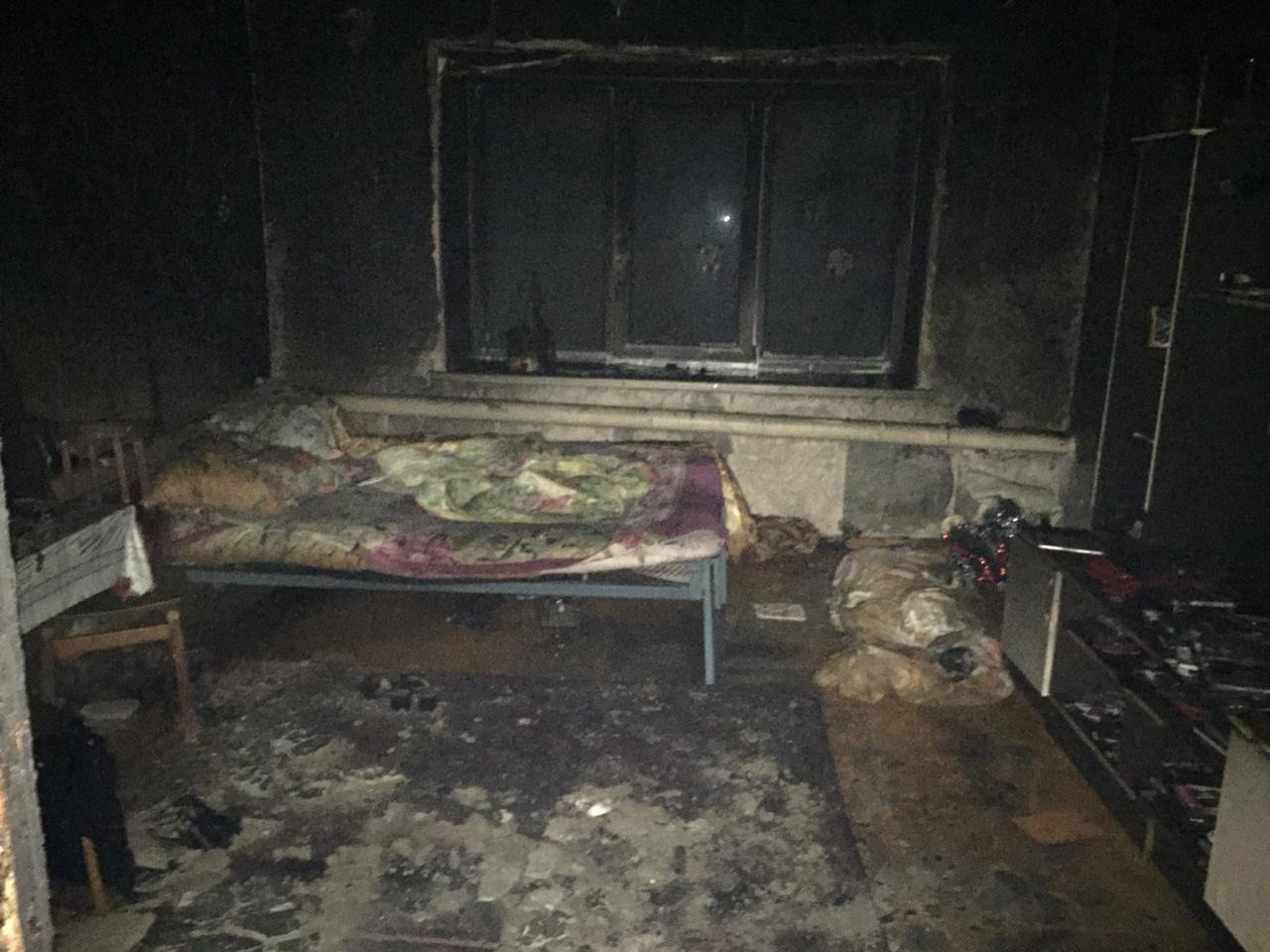 В Башкирии в ночном пожаре пострадали мужчина и женщина