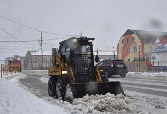 Власти Ямала выделили муниципалитетам 407 млн рублей на покупку техники для уборки снега