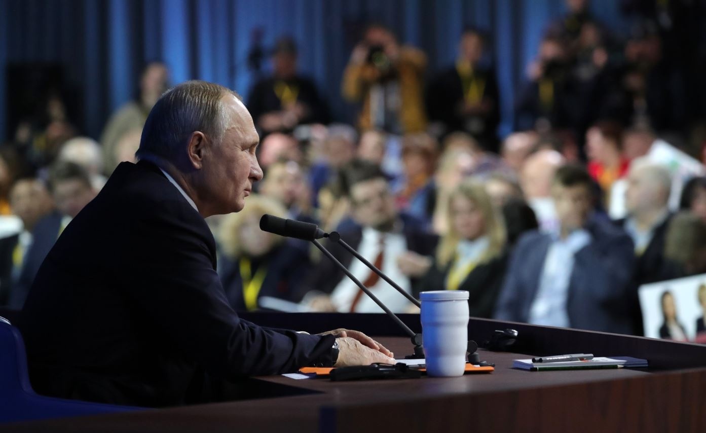 Два часа до встречи с Путиным: смотрим, что происходит за кулисами главной пресс-конференции года