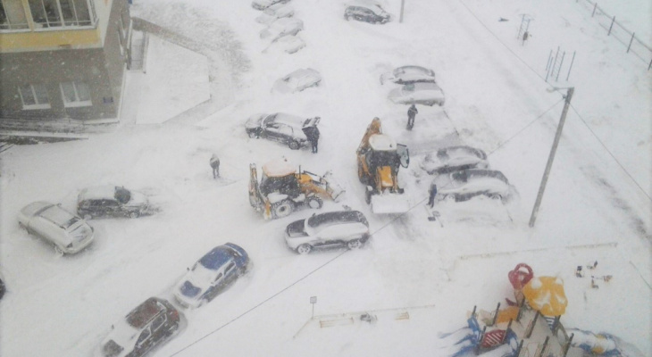 Сильный снегопад и премия в 40 миллионов рублей чиновникам: главные новости в Кирове