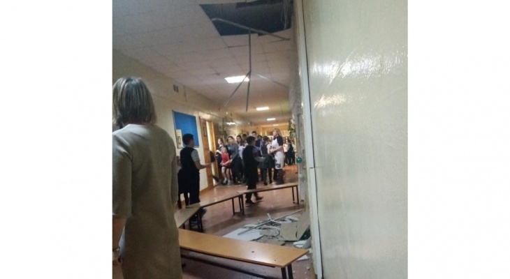 Обрушение потолка в школе и три опасные марки семги: главные новости в Кирове