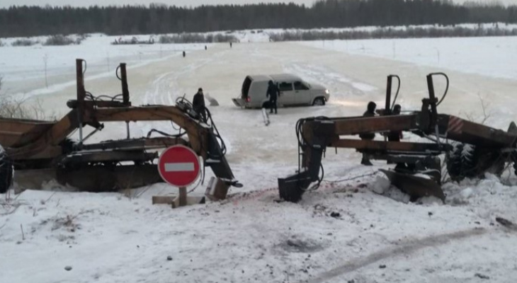 Кировские шубы за 12 миллионов рублей вытащили из реки в Архангельской области