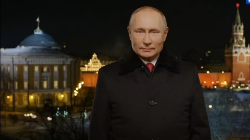 Песков отрицает, что Путин записывал новогоднее обращение в бронежилете