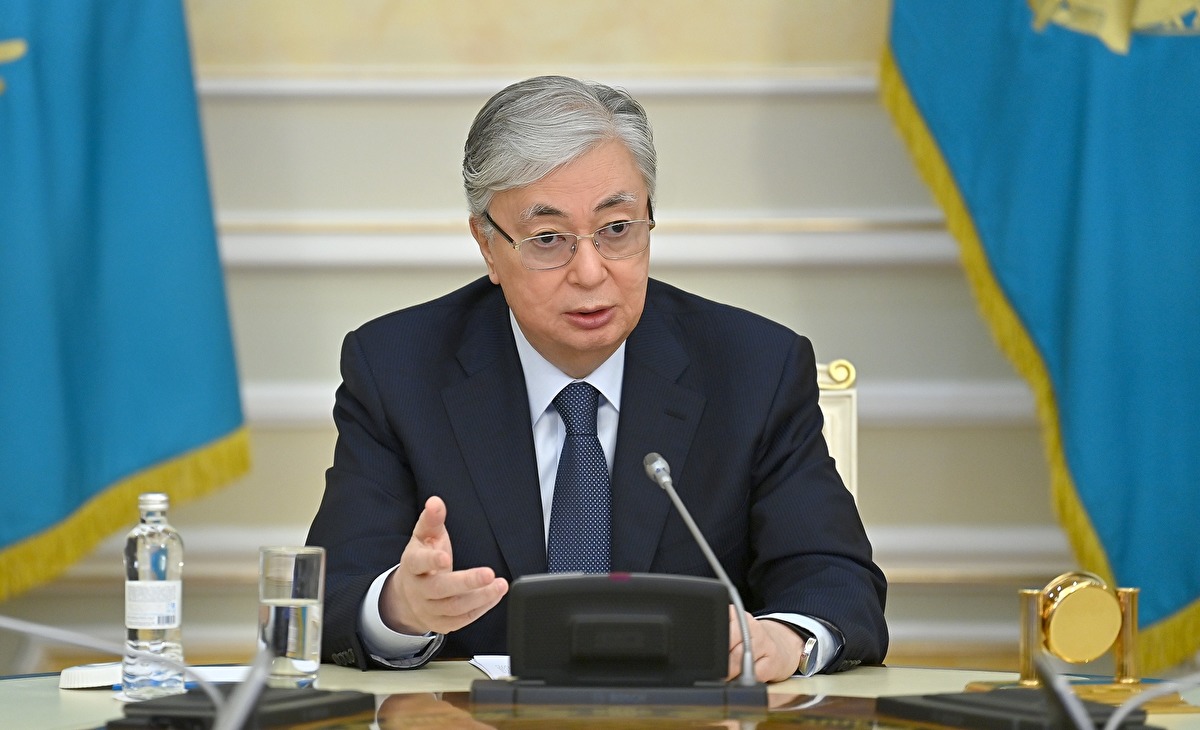 Президент Казахстана рассказал, что на страну совершено шесть волн террористических атак