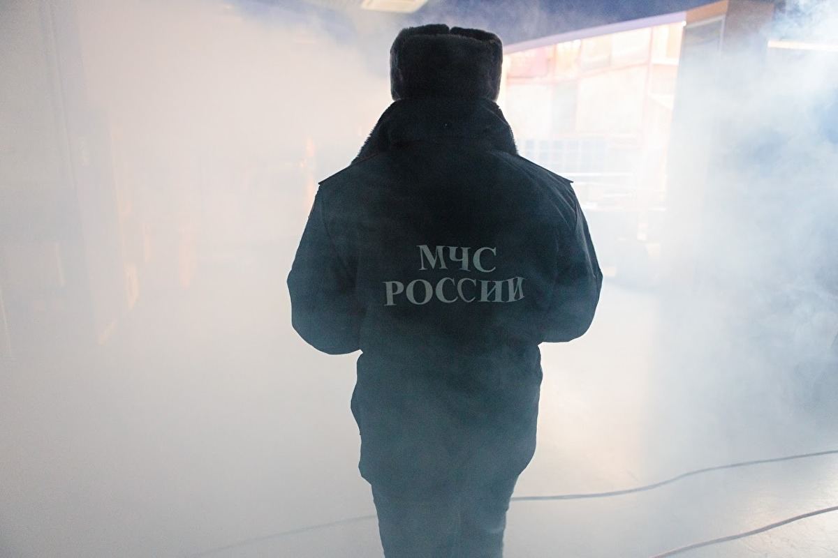 В Челябинске школу эвакуировали из-за пожара